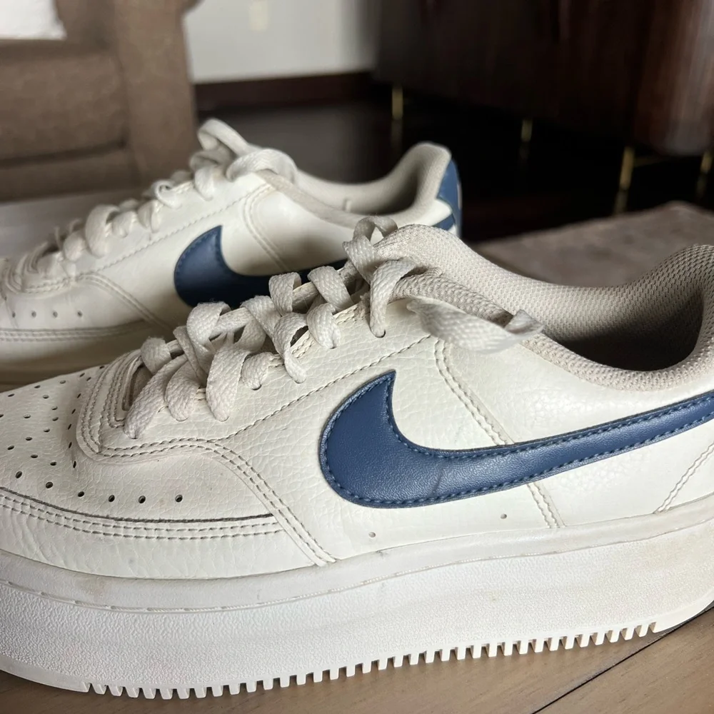 Nike Court Vision Alta Women’s Size 8